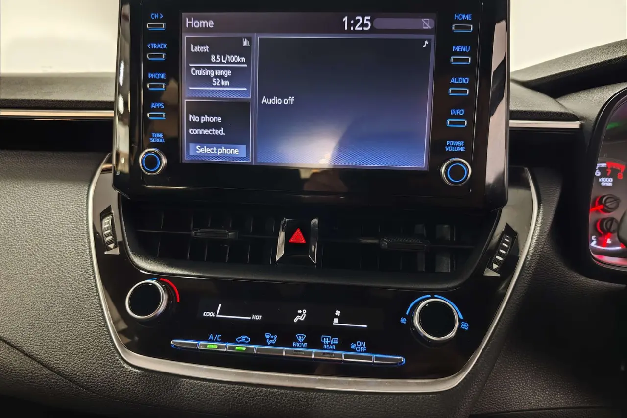 2018 Toyota Corolla Gallery Image 18