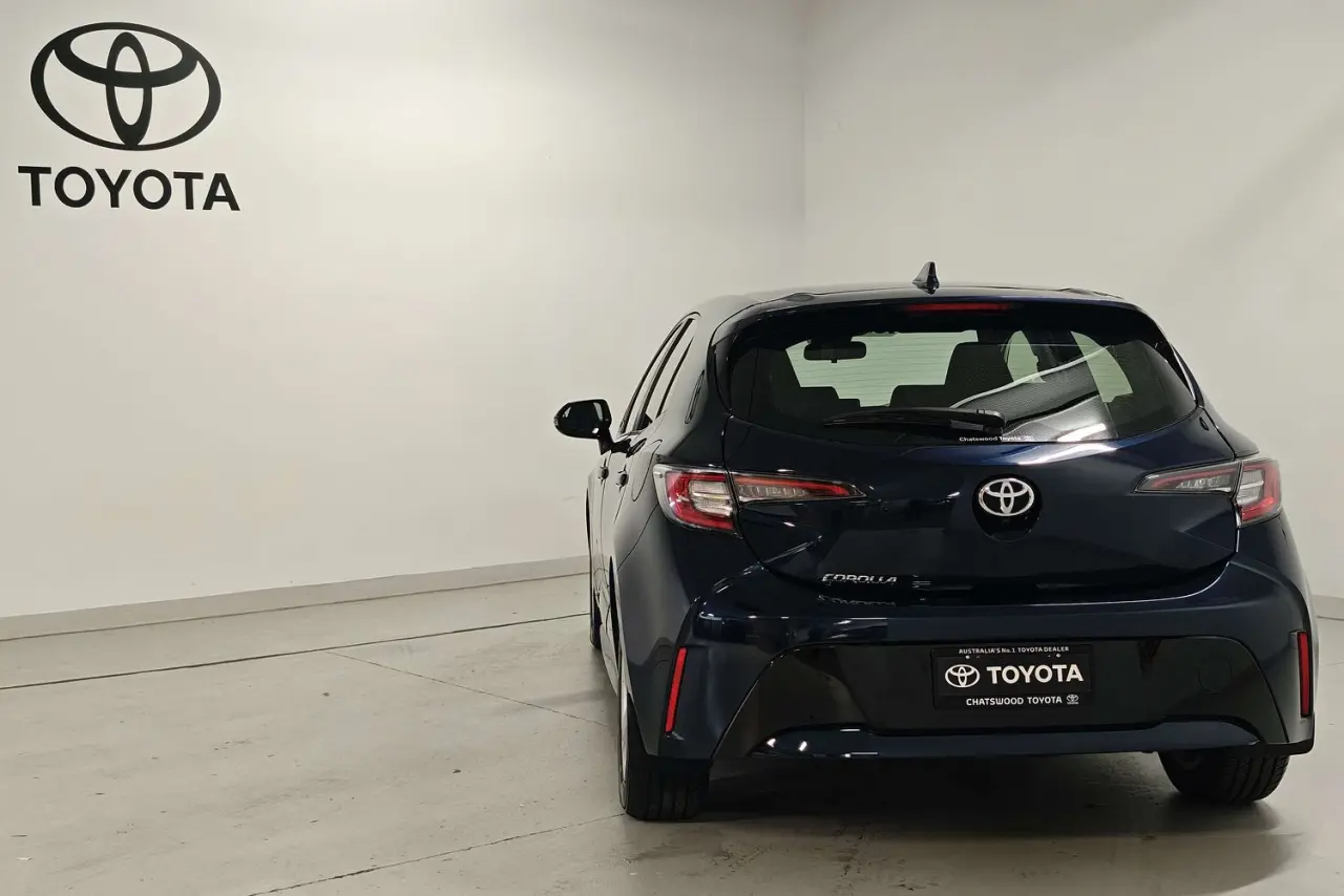 2018 Toyota Corolla Gallery Image 7