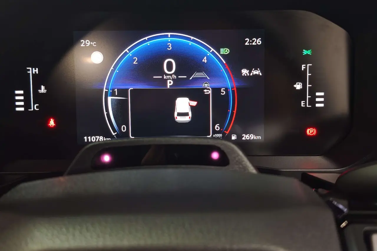 2025 Toyota Landcruiser Prado Gallery Image 17