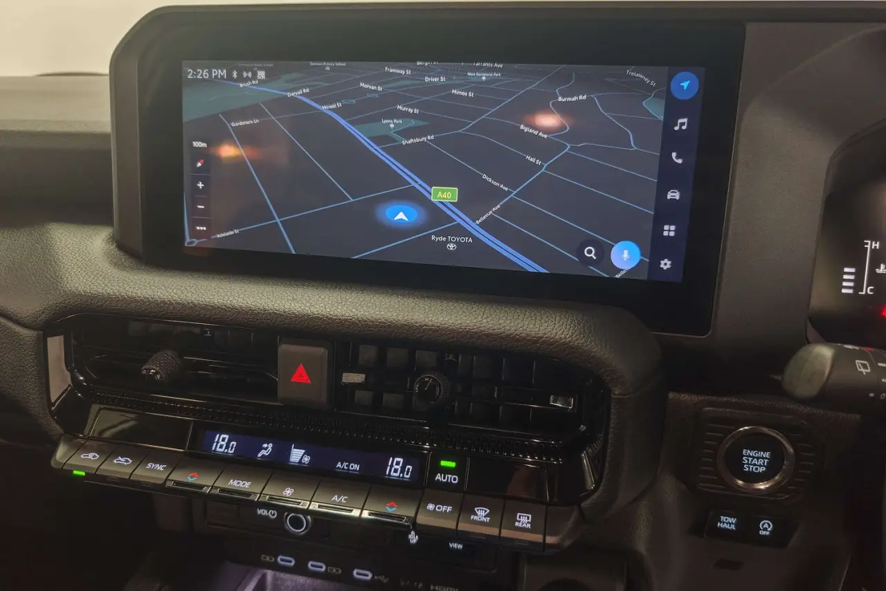 2025 Toyota Landcruiser Prado Gallery Image 18