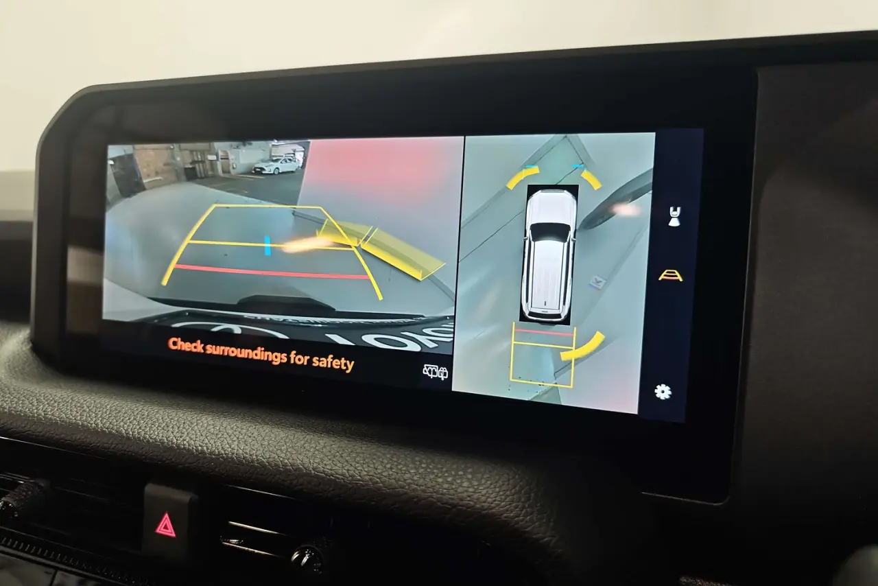 2025 Toyota Landcruiser Prado Gallery Image 20