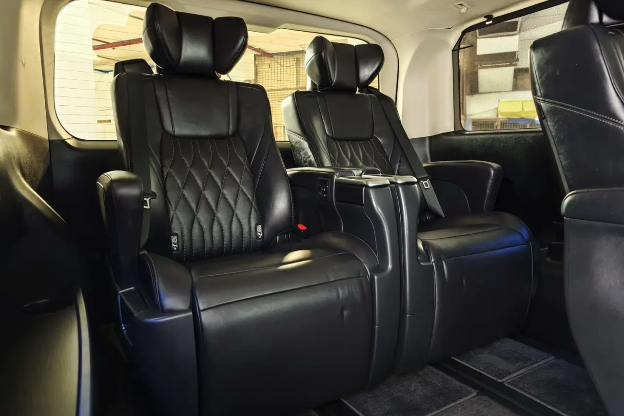 2020 Toyota Granvia Gallery Image 12