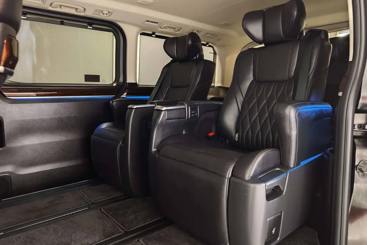 2020 Toyota Granvia Gallery Image 14