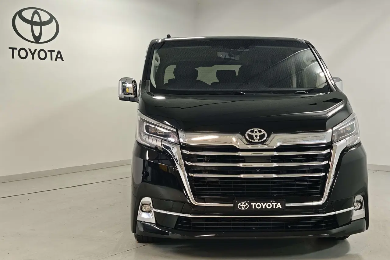 2020 Toyota Granvia Gallery Image 2
