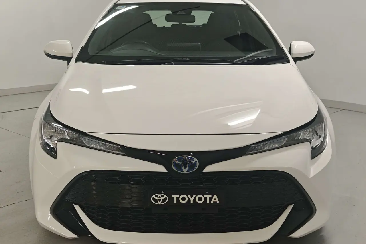 2020 Toyota Corolla Gallery Image 3