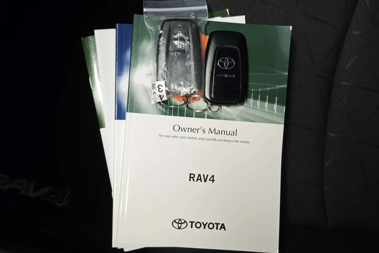 2024 Toyota RAV4 Gallery Image 21