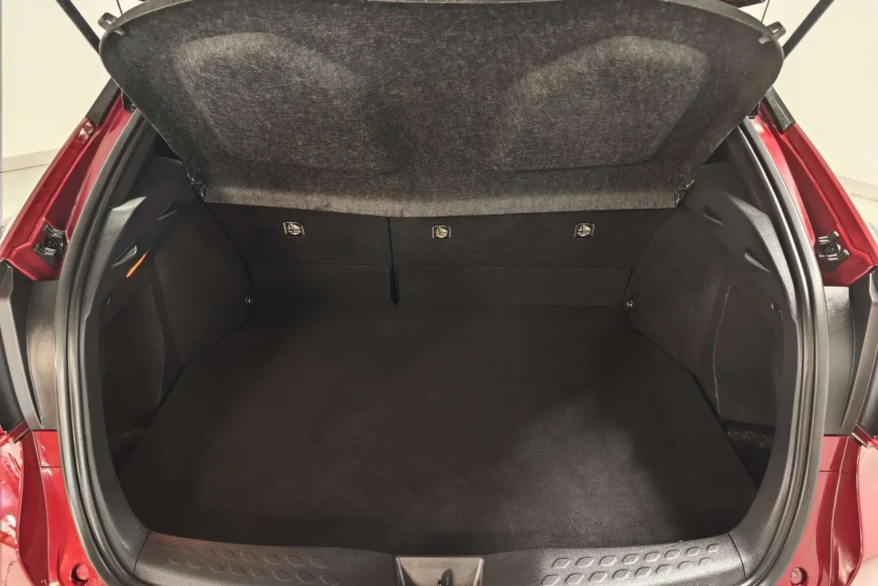 2018 Toyota C-HR Gallery Image 12