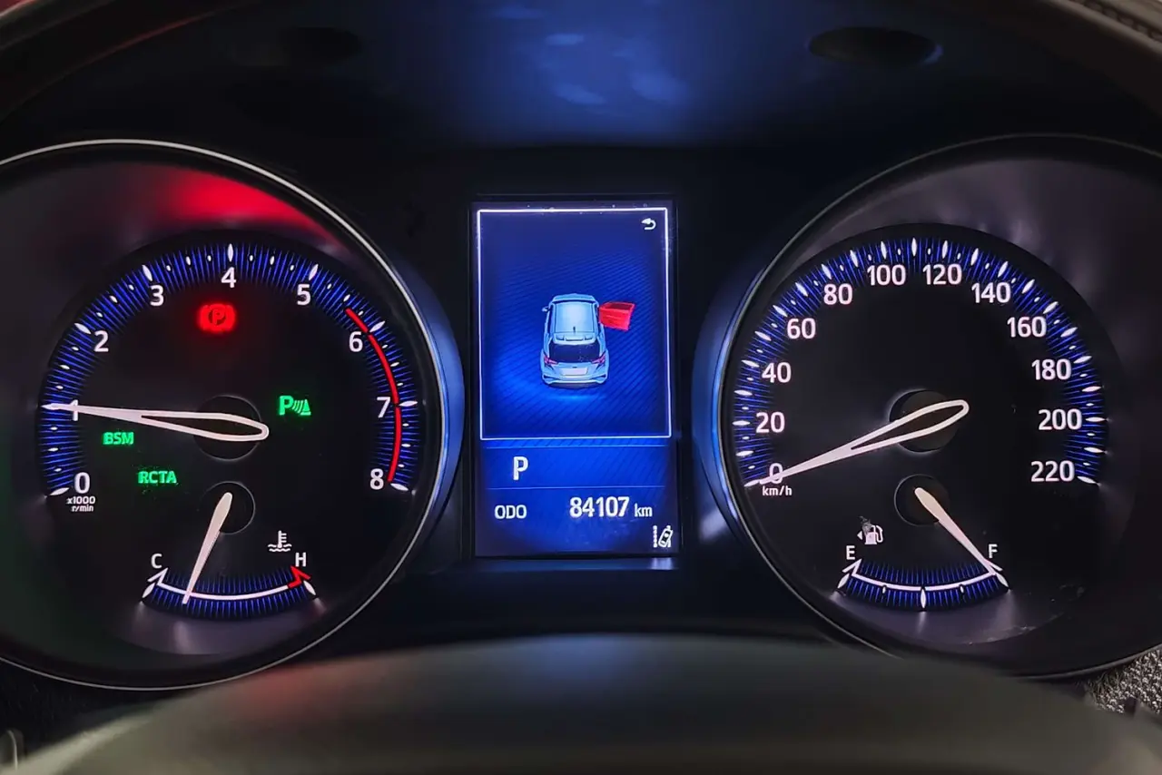 2018 Toyota C-HR Gallery Image 17