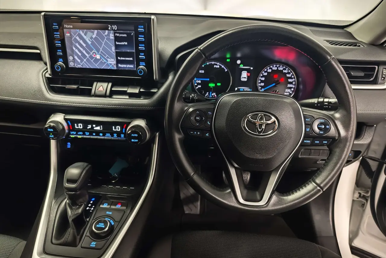 2021 Toyota RAV4 Gallery Image 16