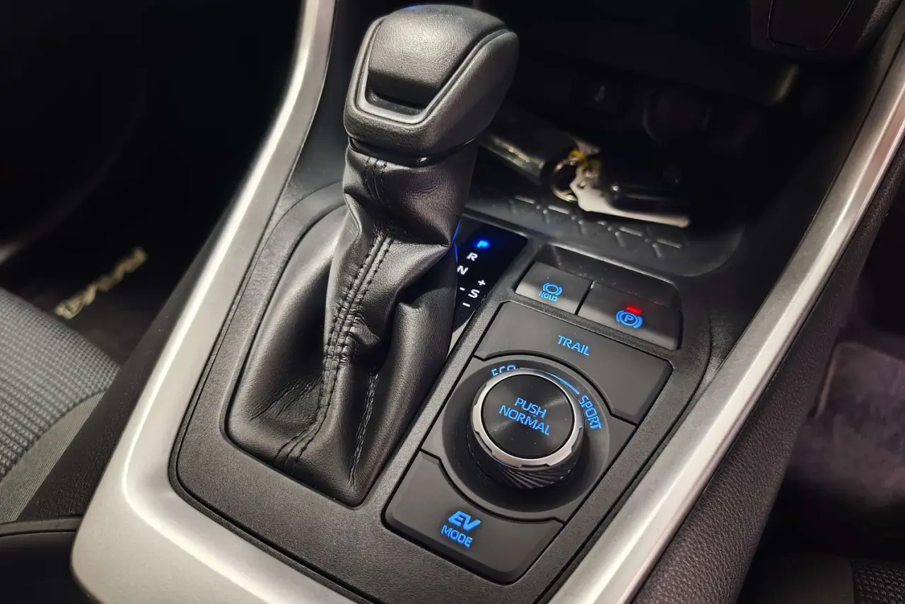 2022 Toyota RAV4 Gallery Image 19