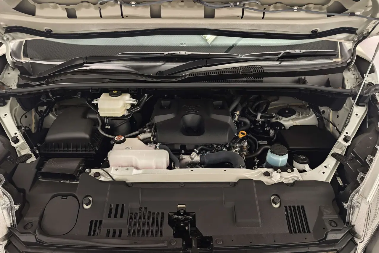 2024 Toyota Hiace Gallery Image 23