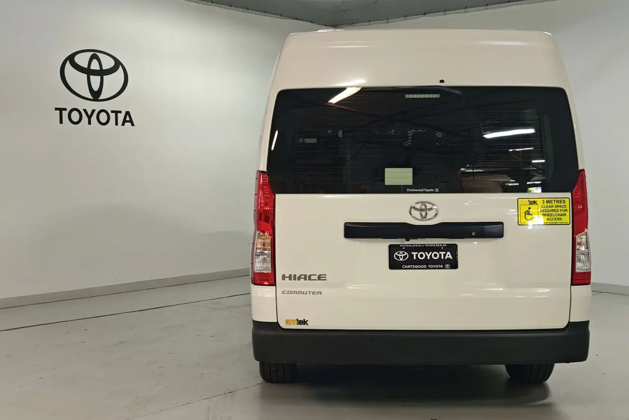 2024 Toyota Hiace Gallery Image 7
