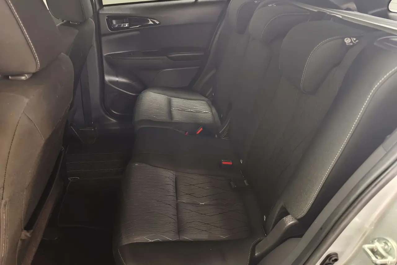 2020 Mitsubishi Eclipse Cross Gallery Image 13