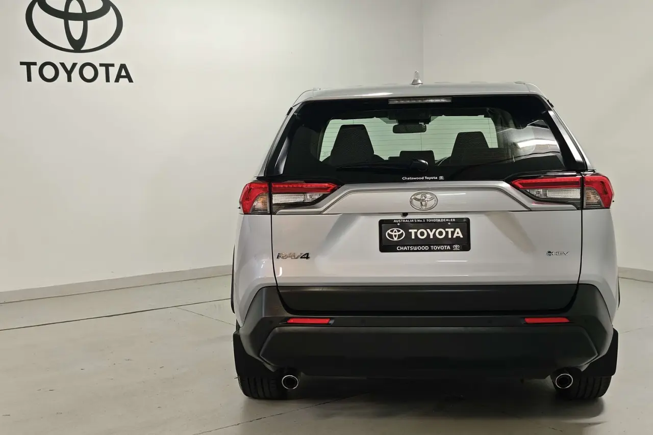 2025 Toyota RAV4 Gallery Image 7