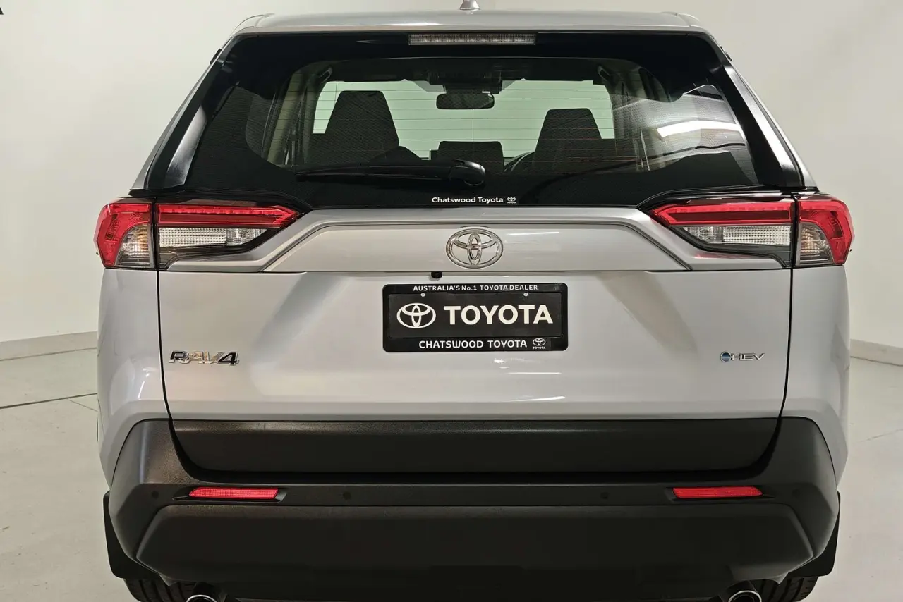 2025 Toyota RAV4 Gallery Image 8
