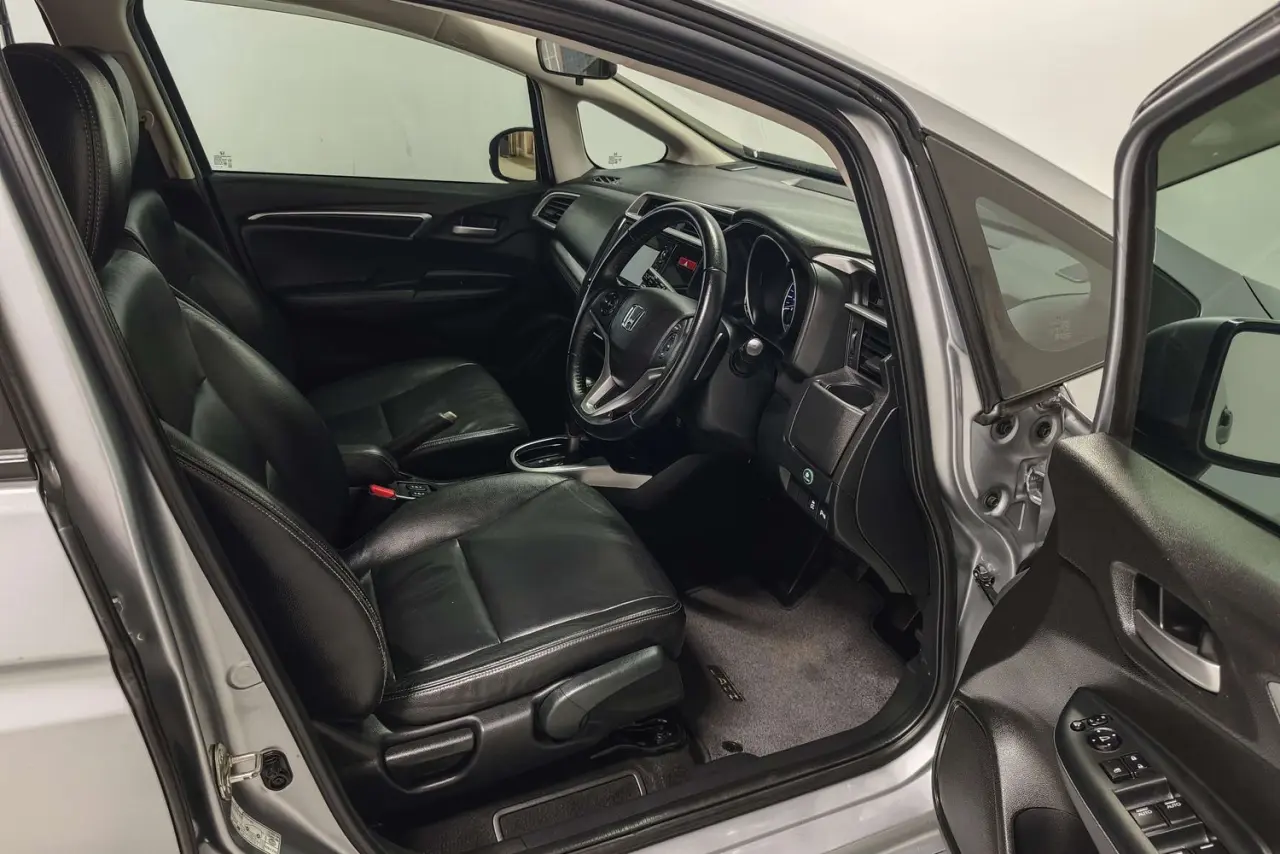 2017 Honda Jazz Gallery Image 10