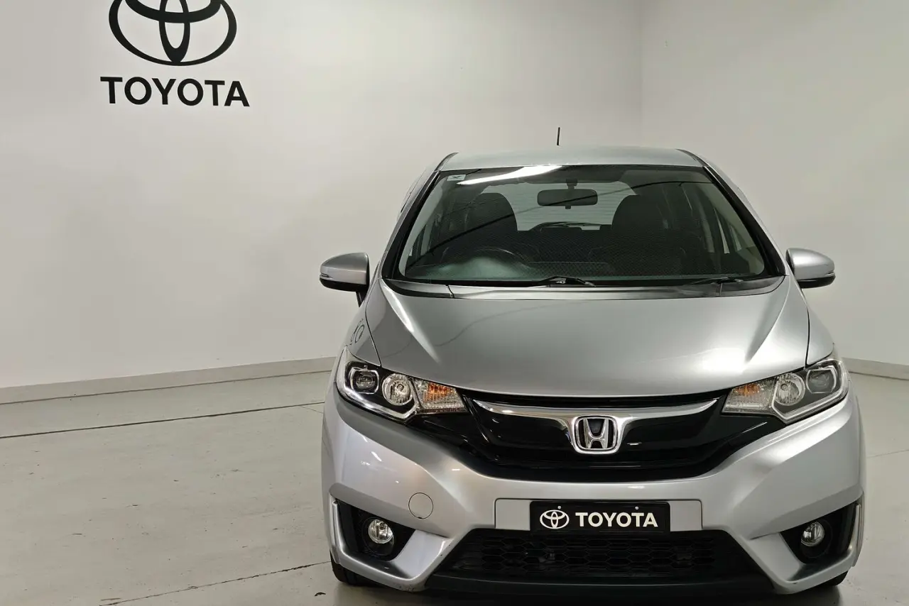 2017 Honda Jazz Gallery Image 2