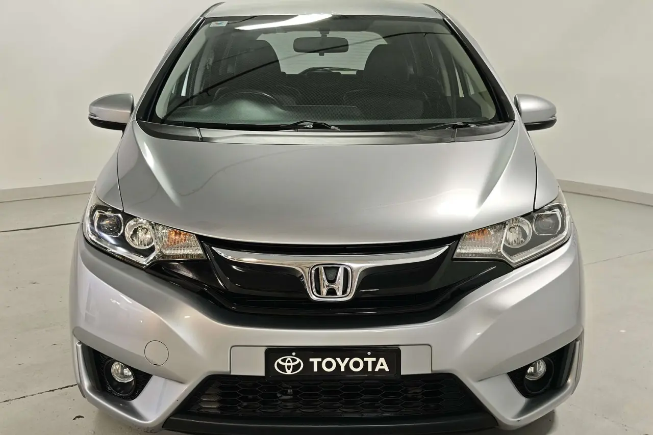 2017 Honda Jazz Gallery Image 3