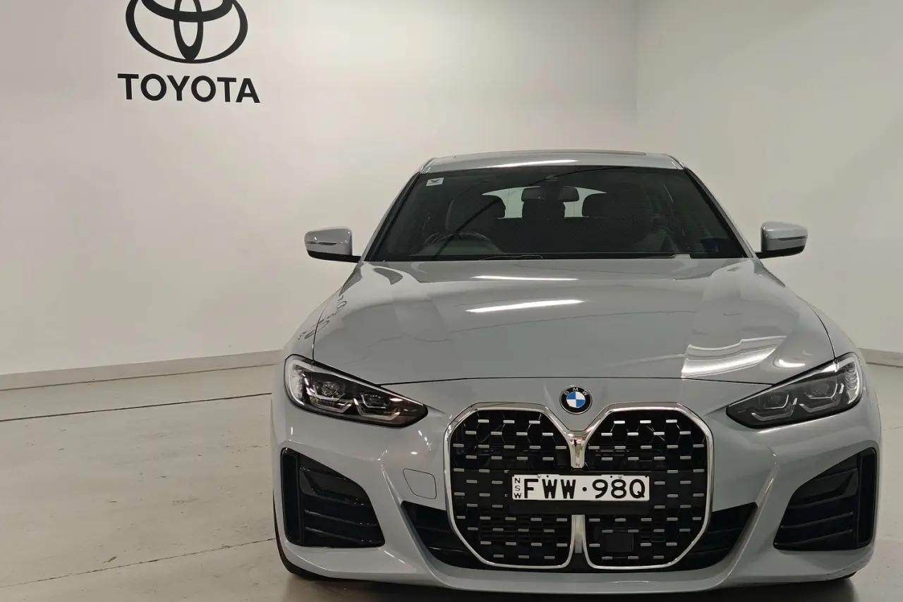 2022 BMW 4 Series Gallery Image 2