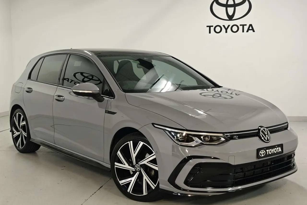 2022 Volkswagen Golf Gallery Image 1