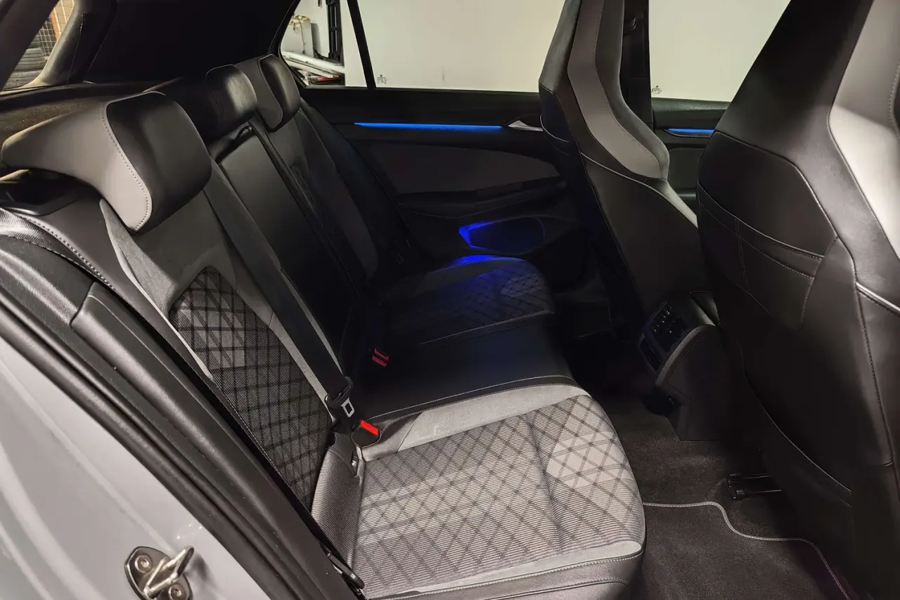 2022 Volkswagen Golf Gallery Image 11