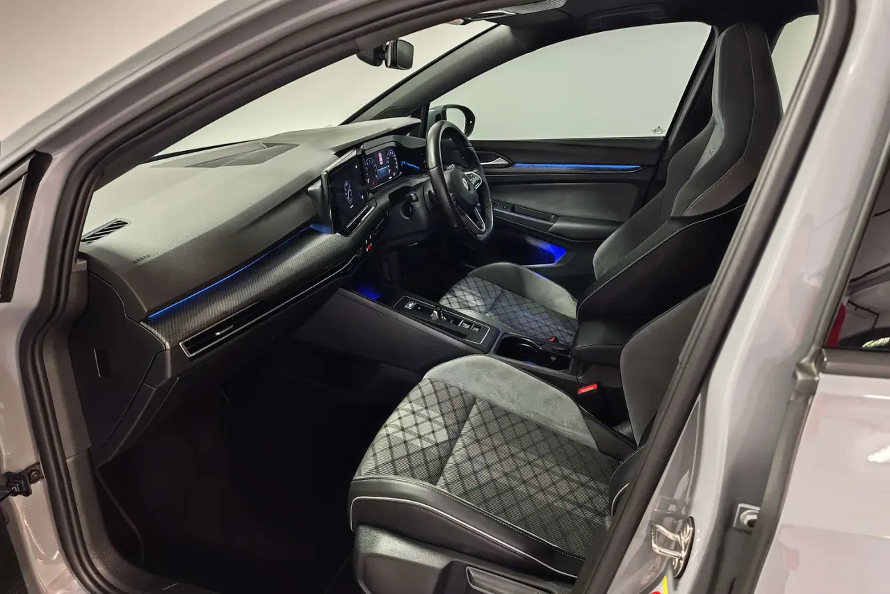 2022 Volkswagen Golf Gallery Image 14