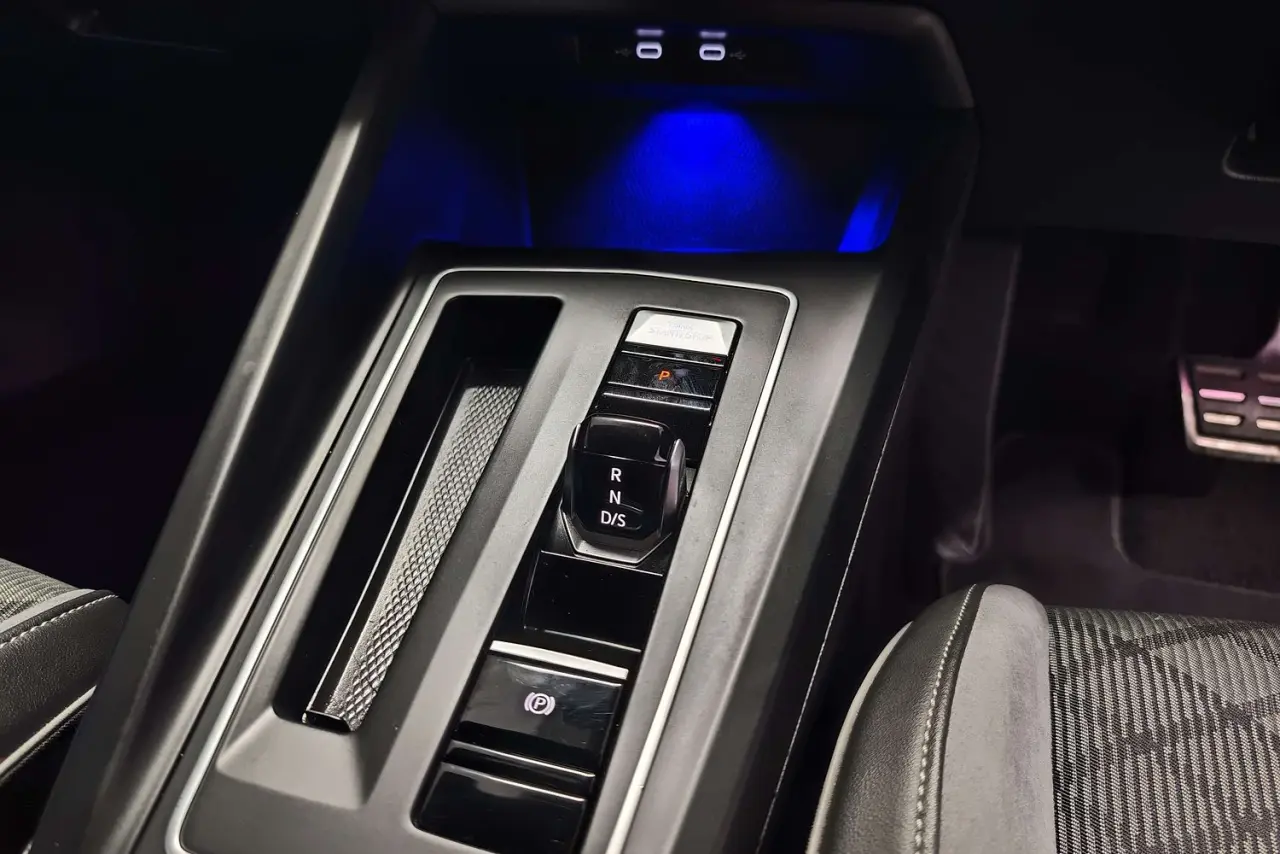 2022 Volkswagen Golf Gallery Image 19