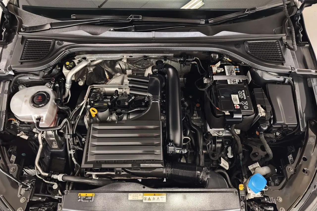 2022 Volkswagen Golf Gallery Image 22