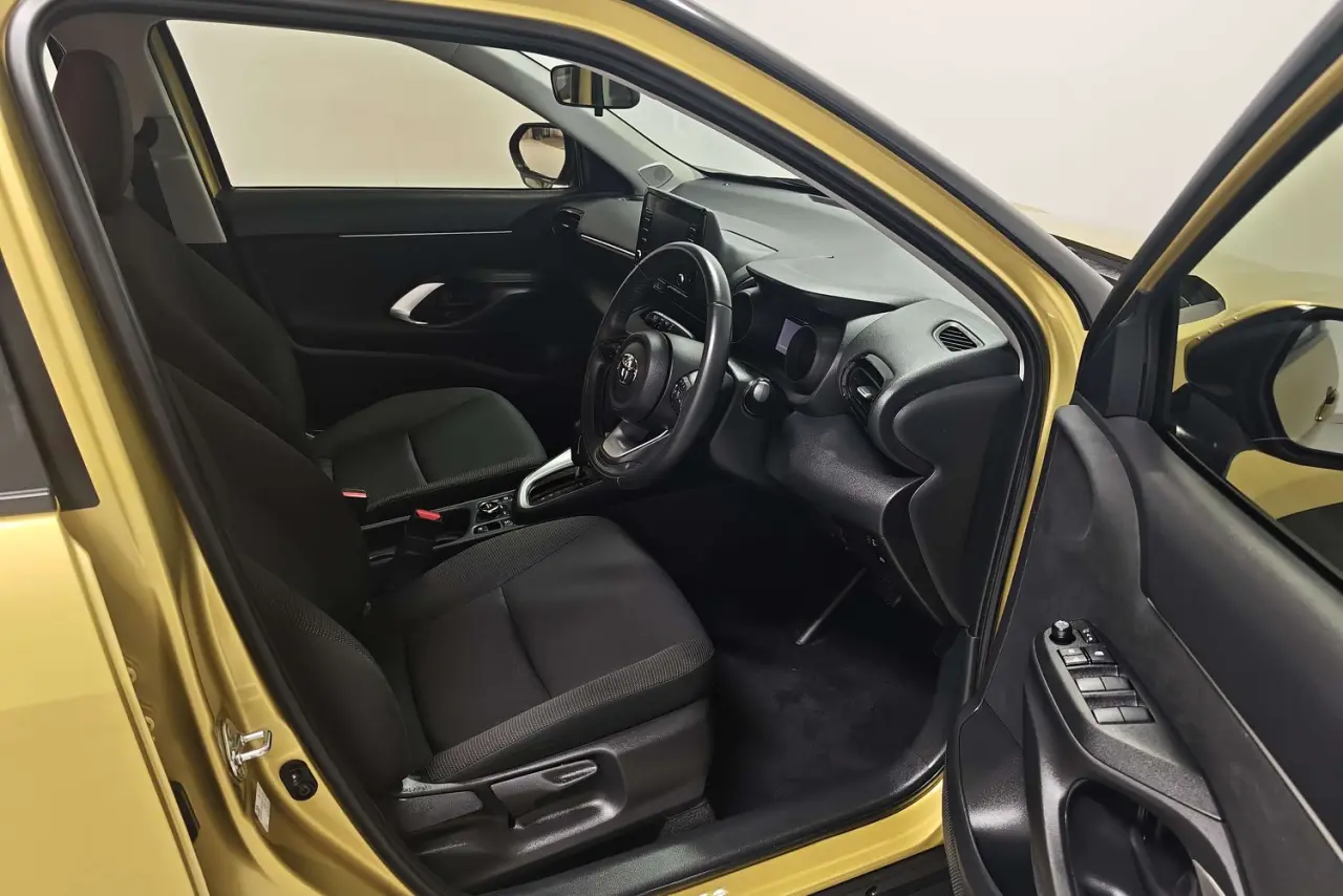 2023 Toyota Yaris Cross Gallery Image 10