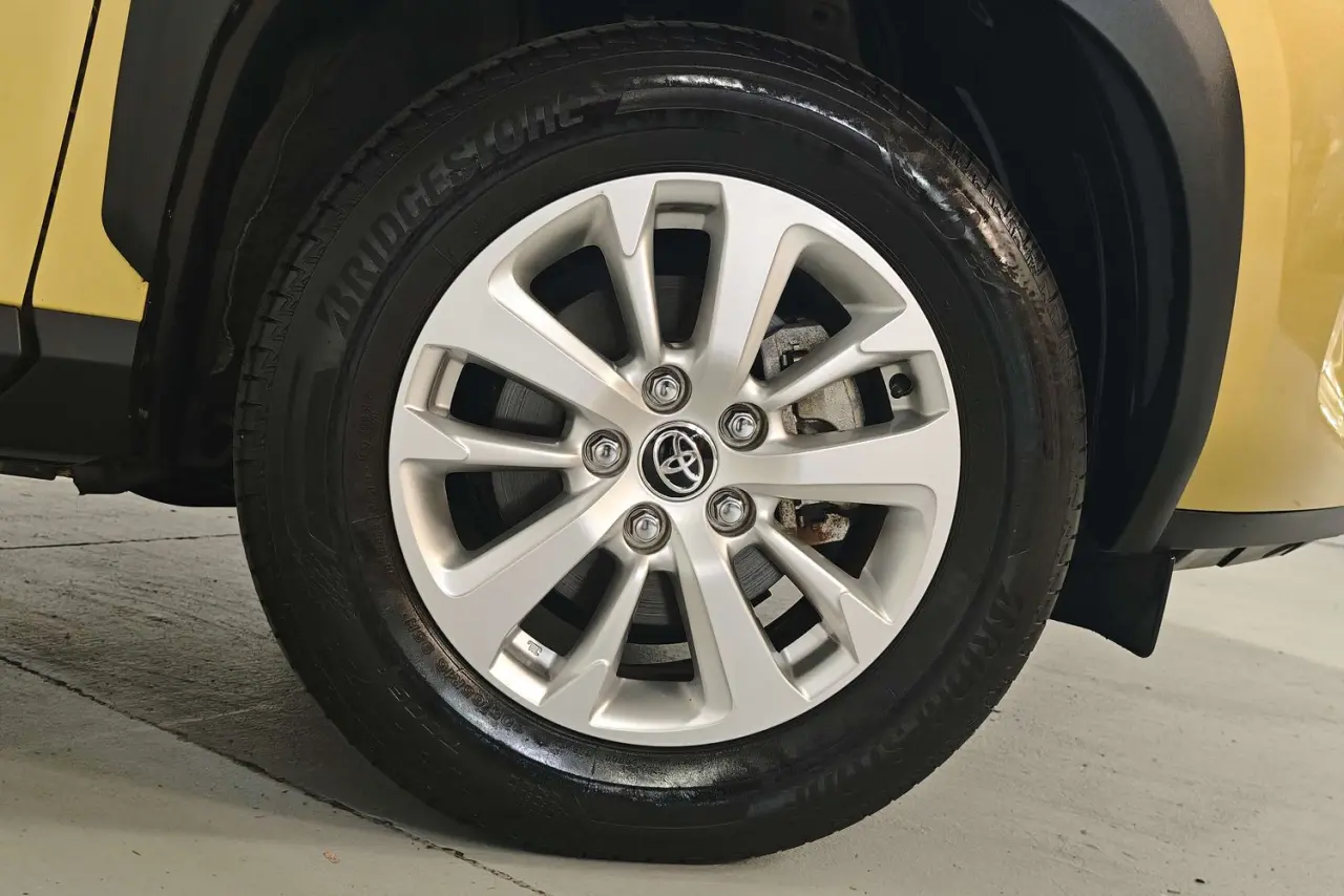 2023 Toyota Yaris Cross Gallery Image 5