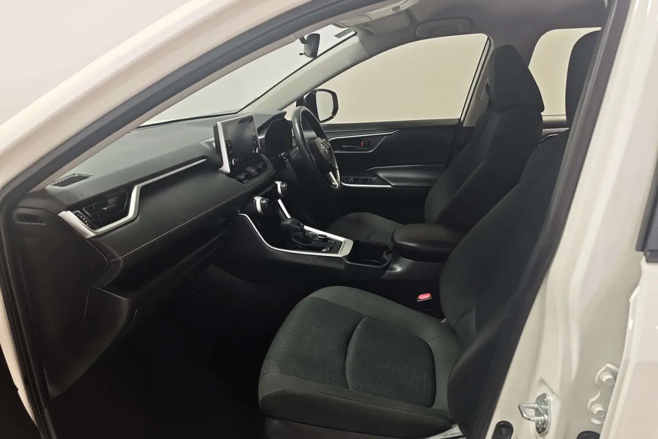 2022 Toyota RAV4 Gallery Image 14