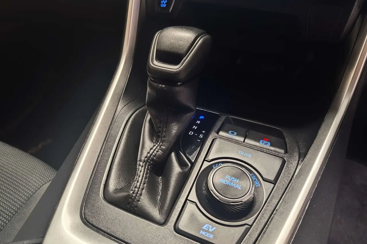 2022 Toyota RAV4 Gallery Image 19