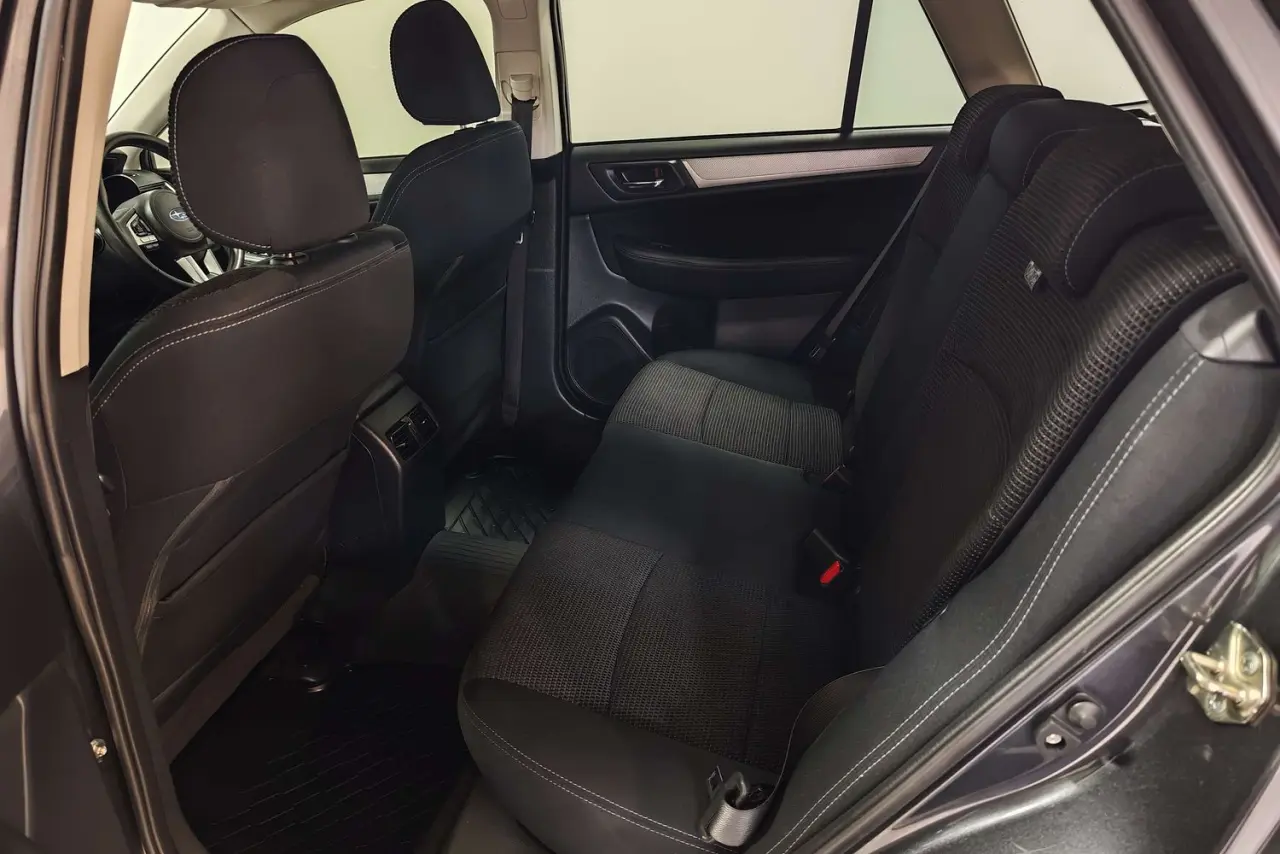 2017 Subaru Outback Gallery Image 13