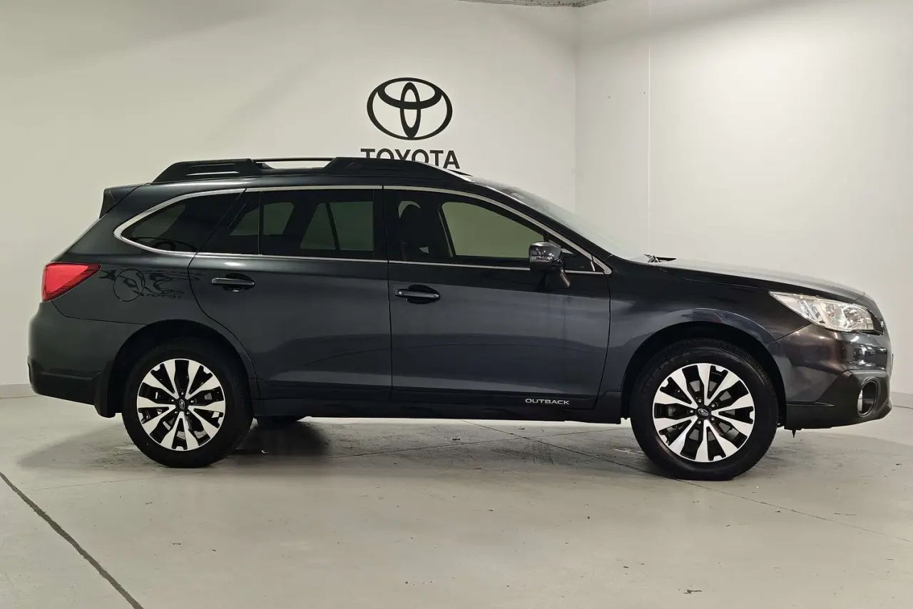 2017 Subaru Outback Gallery Image 4