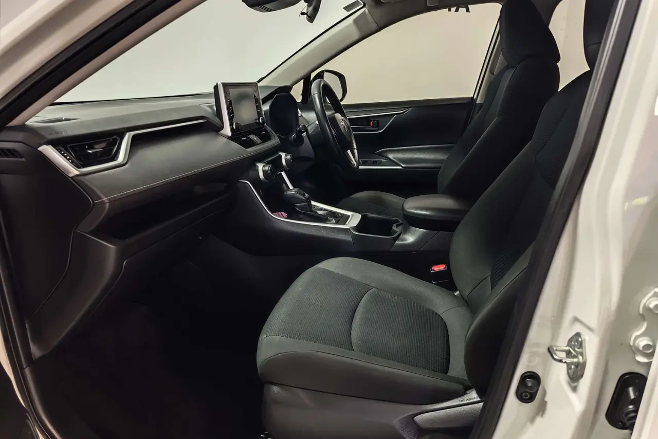 2022 Toyota RAV4 Gallery Image 14