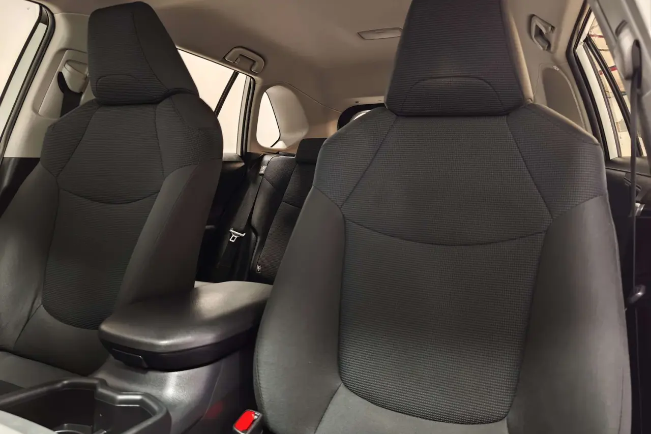 2022 Toyota RAV4 Gallery Image 15