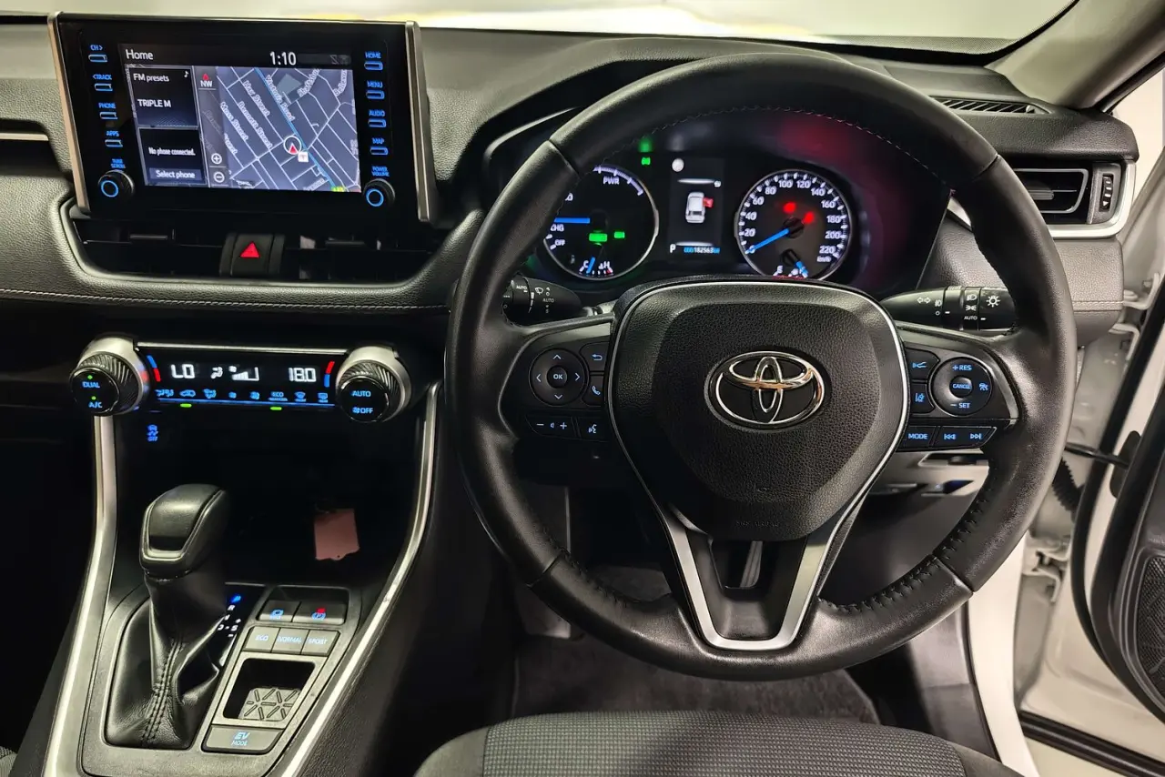 2022 Toyota RAV4 Gallery Image 16