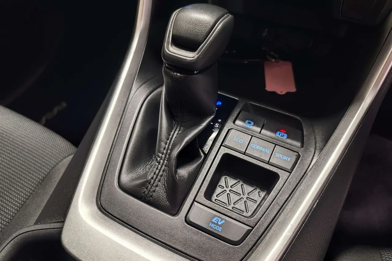 2022 Toyota RAV4 Gallery Image 19