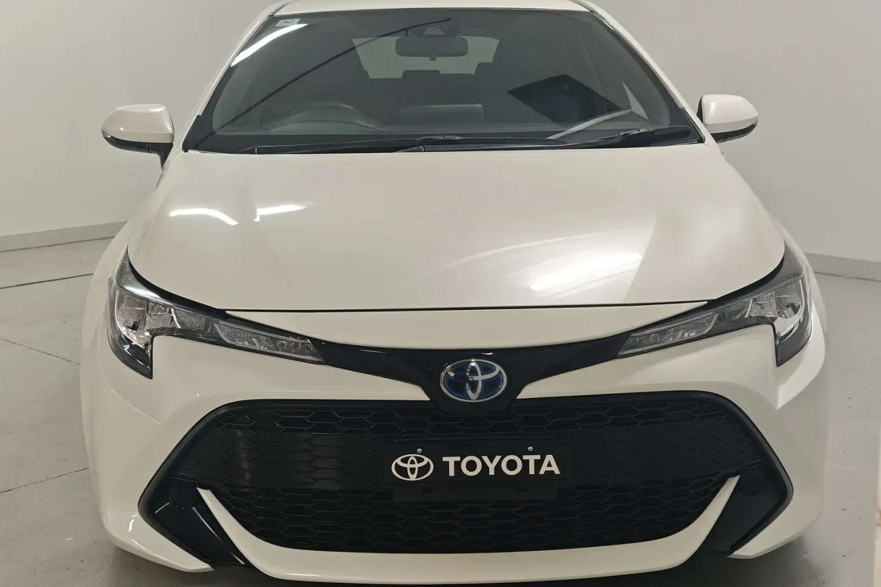 2019 Toyota Corolla Gallery Image 3