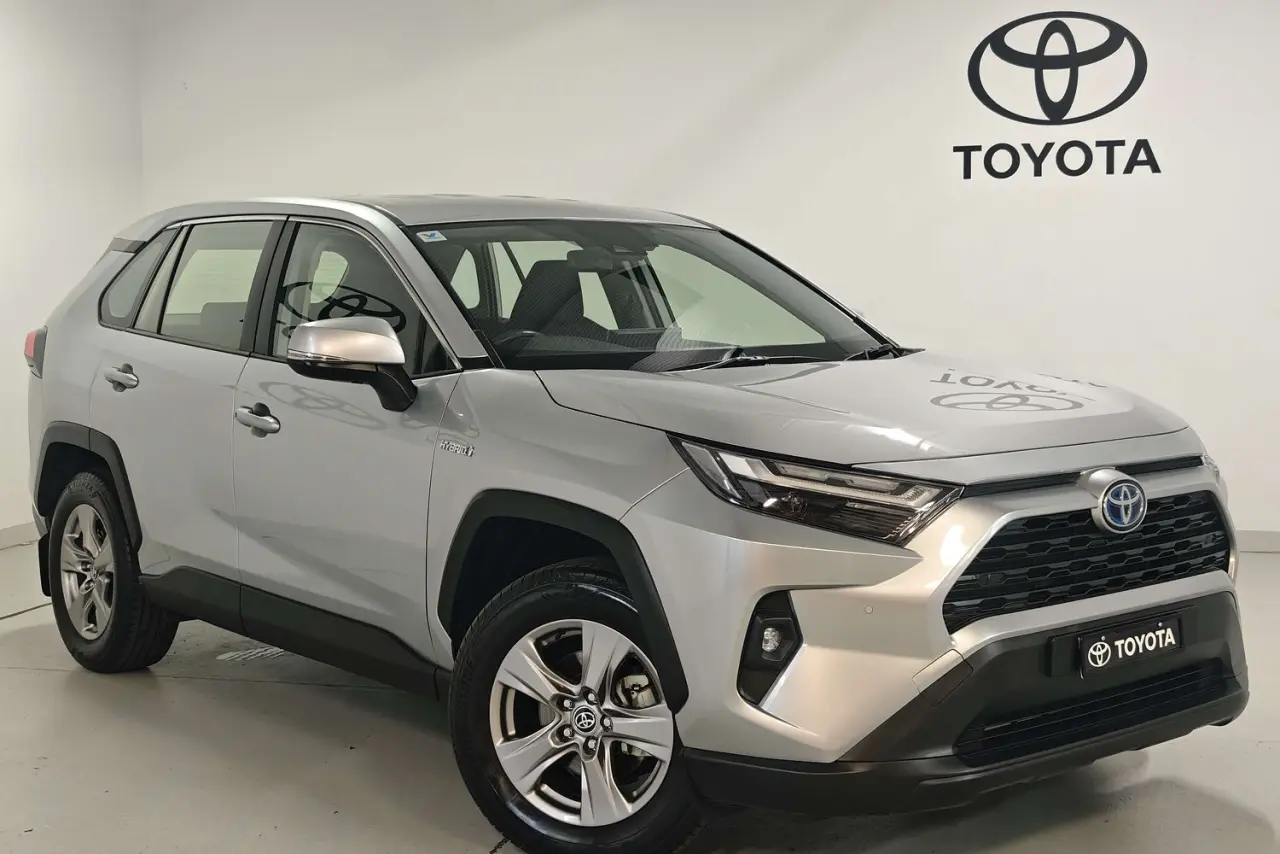 2022 Toyota RAV4 Gallery Image 1