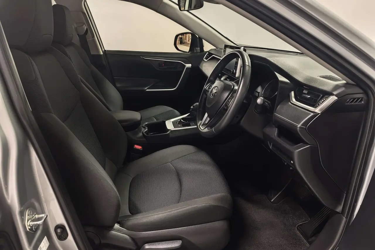 2022 Toyota RAV4 Gallery Image 10