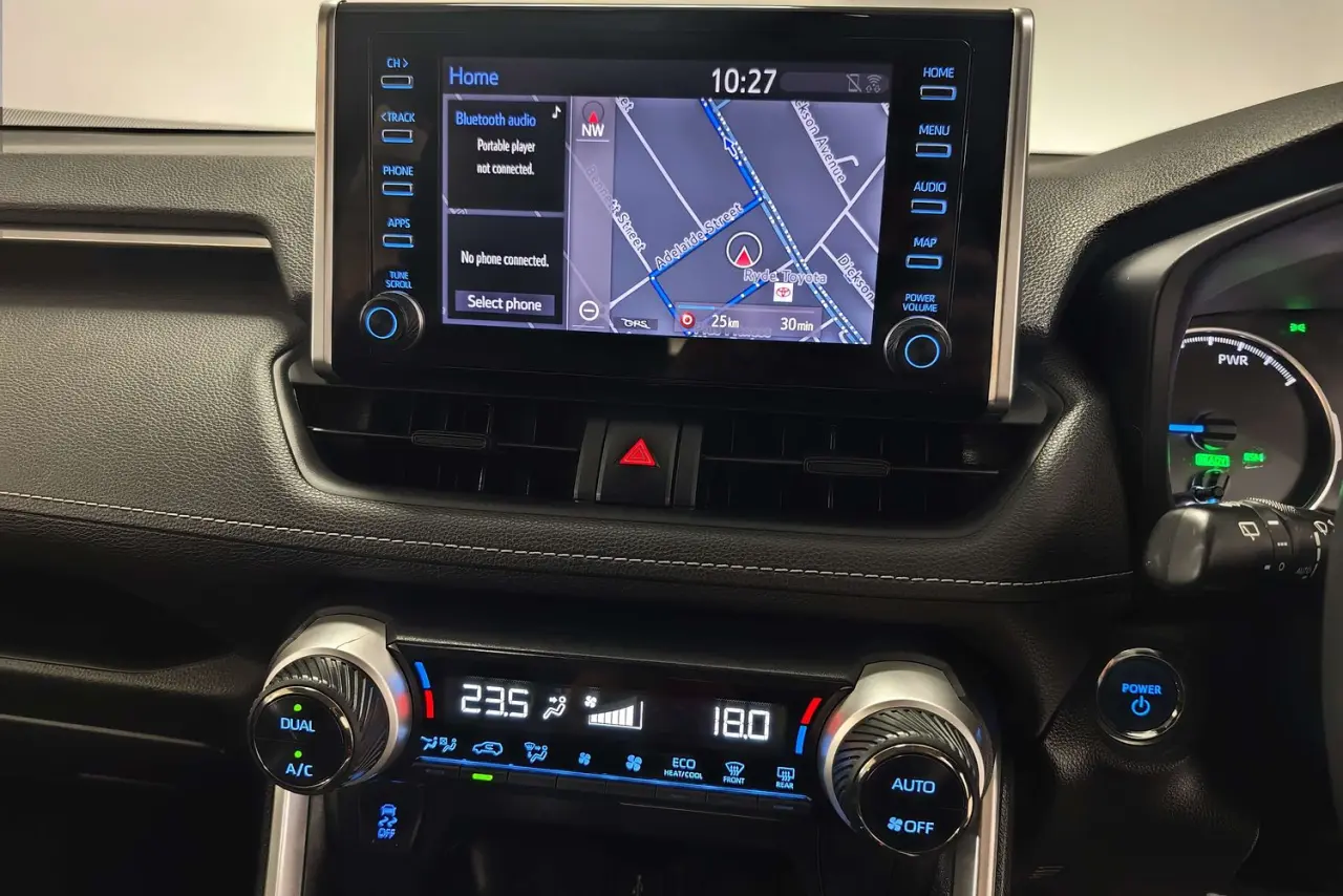 2022 Toyota RAV4 Gallery Image 18