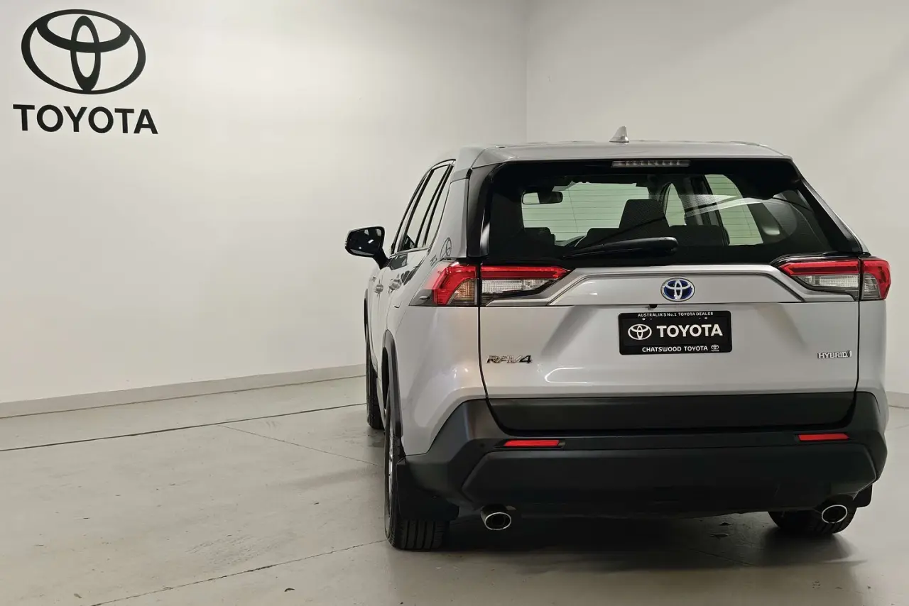 2022 Toyota RAV4 Gallery Image 7