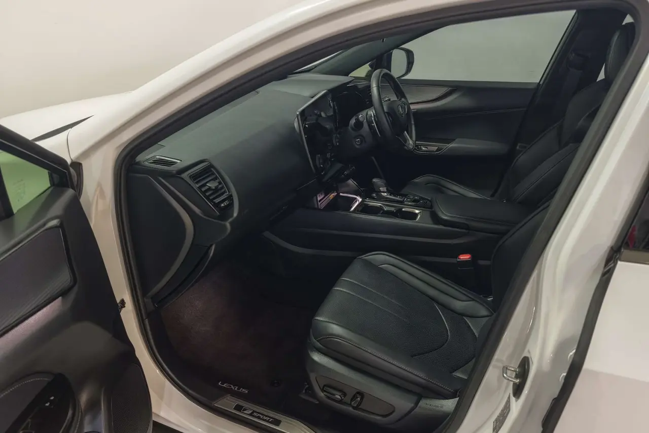 2025 Lexus NX Gallery Image 14