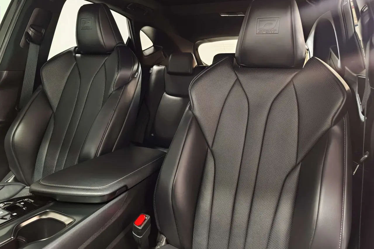 2025 Lexus NX Gallery Image 15