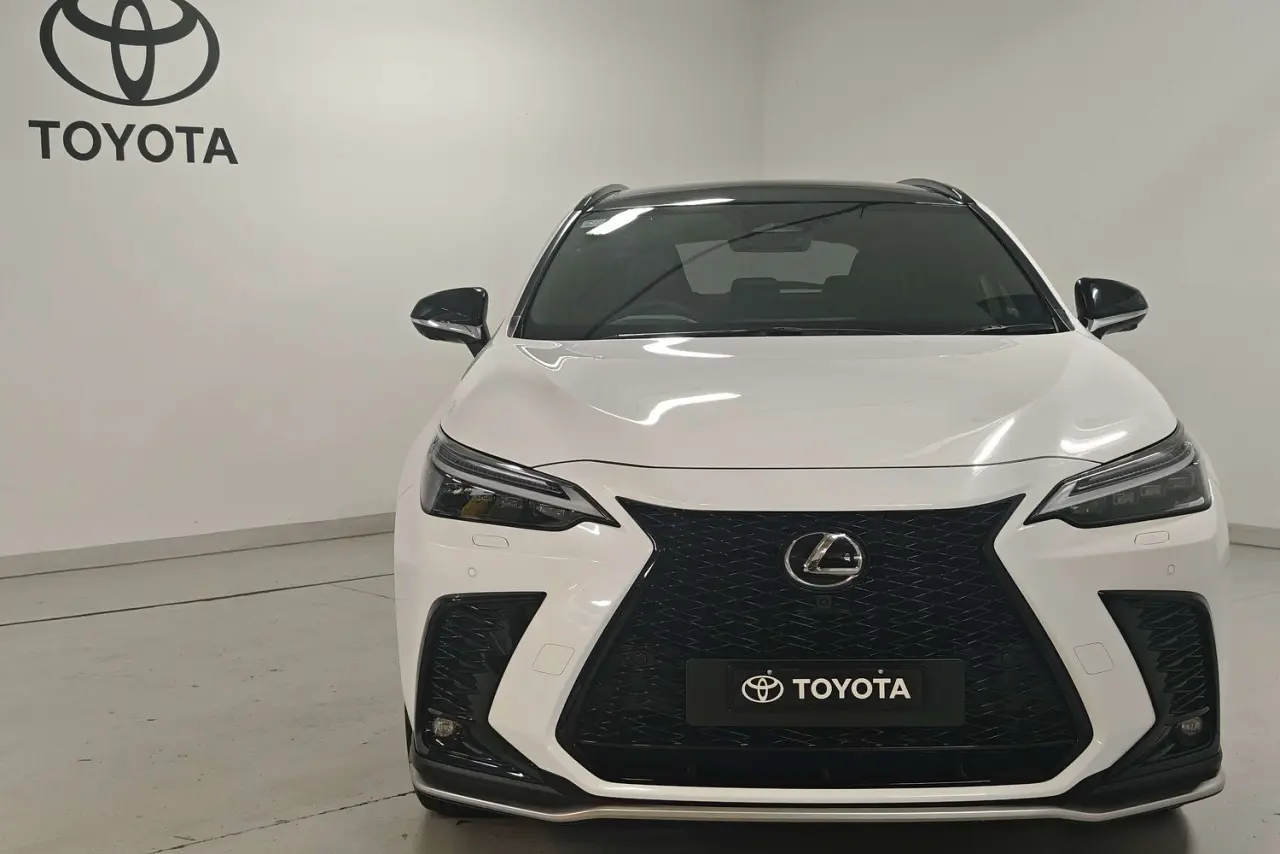 2025 Lexus NX Gallery Image 2