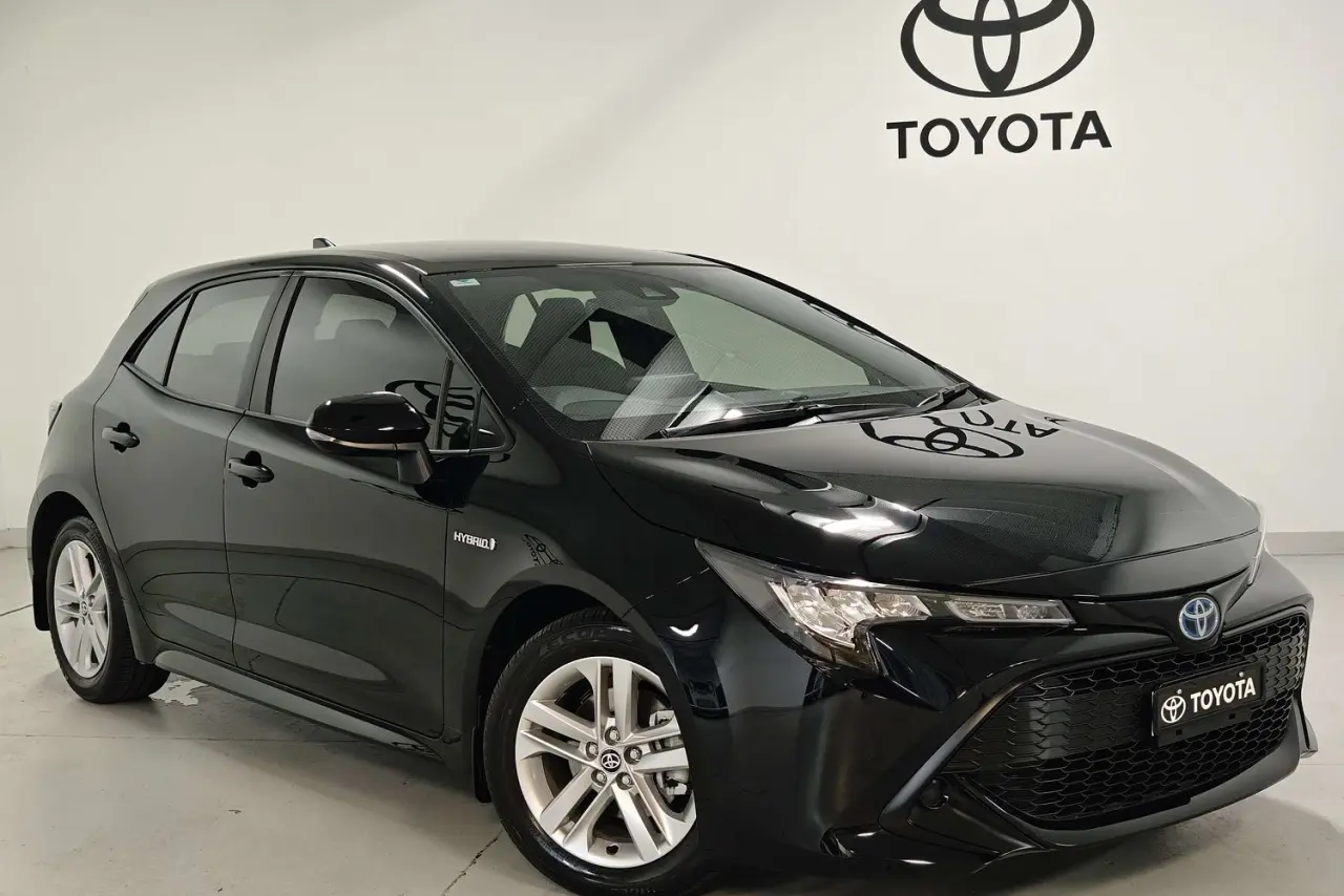 2021 Toyota Corolla Gallery Image 1