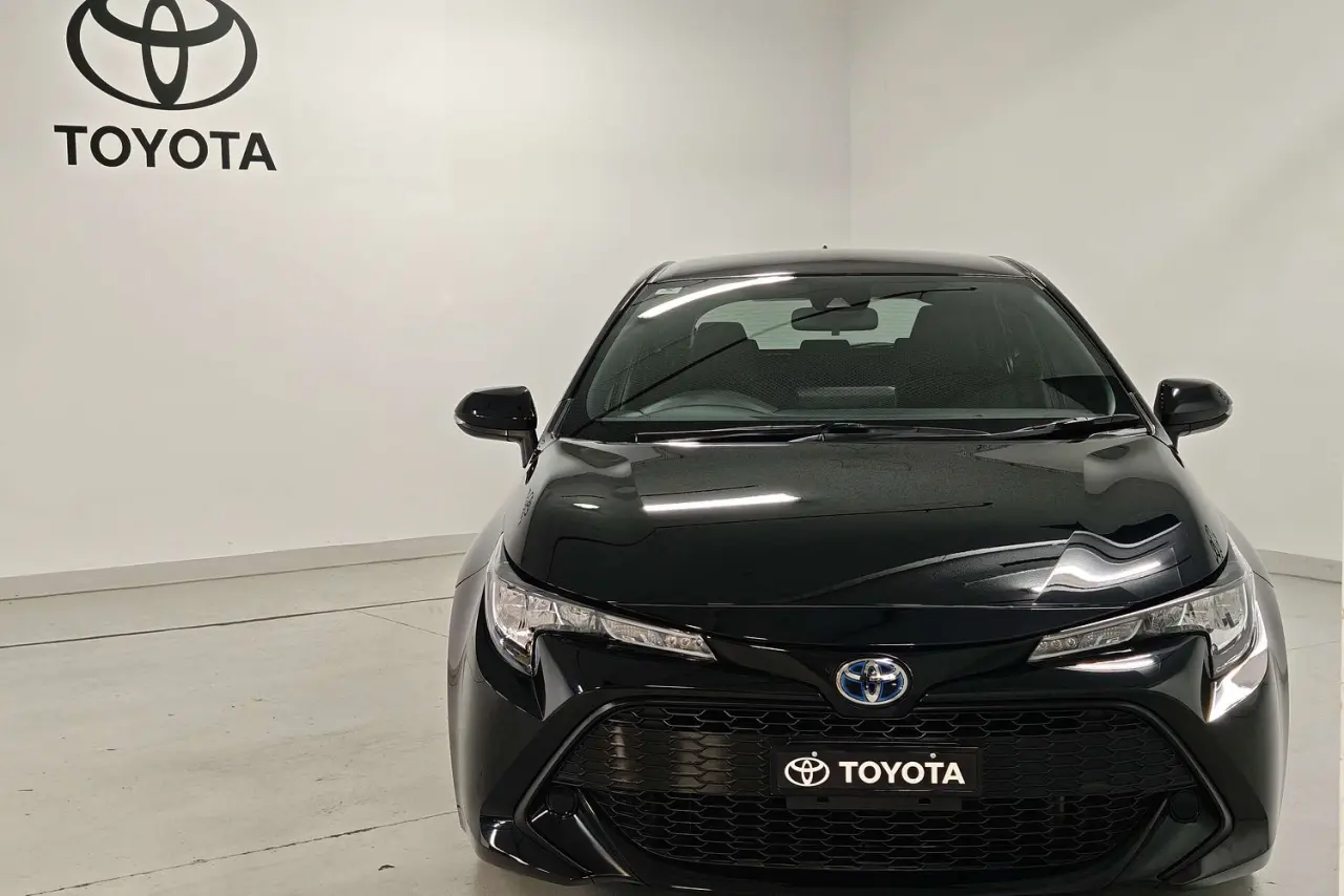 2021 Toyota Corolla Gallery Image 2