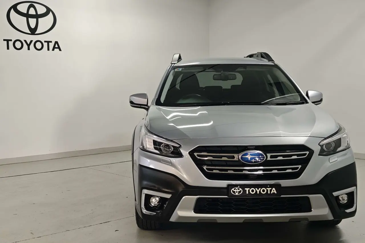 2022 Subaru Outback Gallery Image 2