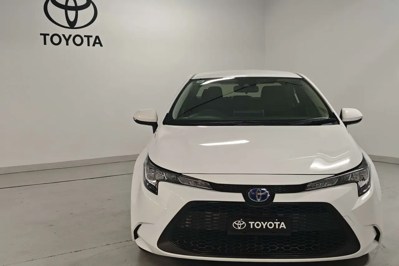2022 Toyota Corolla Gallery Image 2